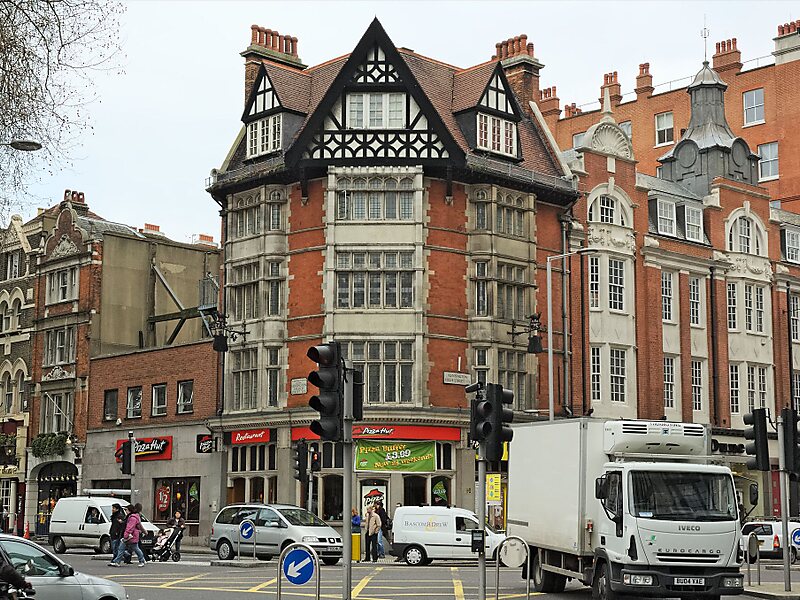 Kensington Street in Kensington, UK | Tripomatic