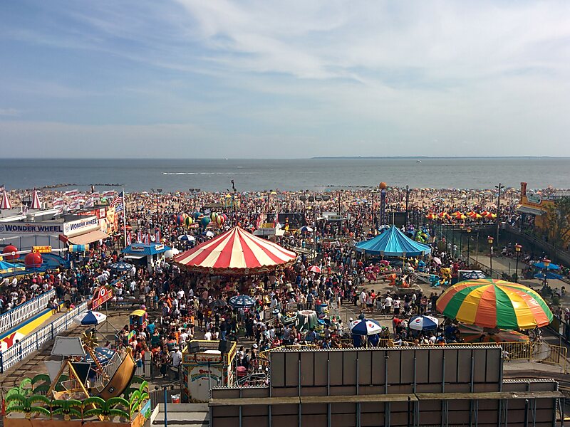 Deno's Wonder Wheel Amusement Park