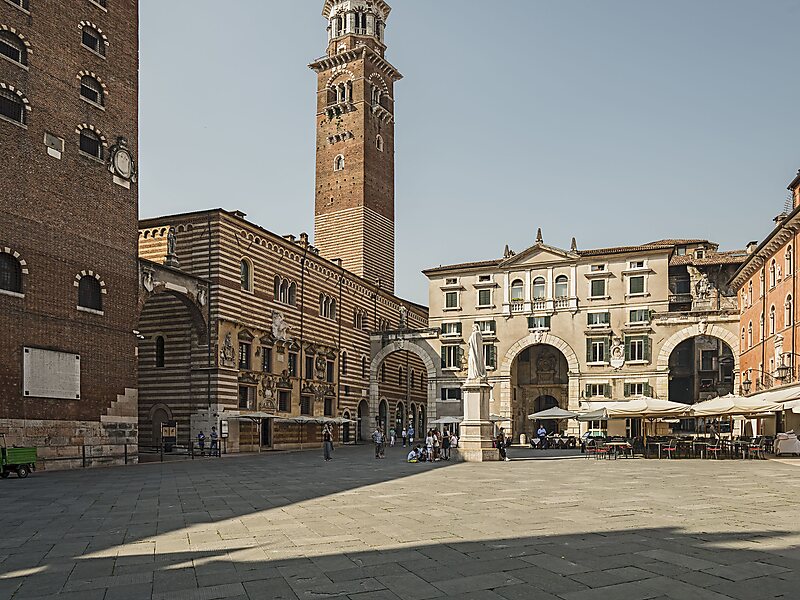 Piazza Bra - Wikipedia