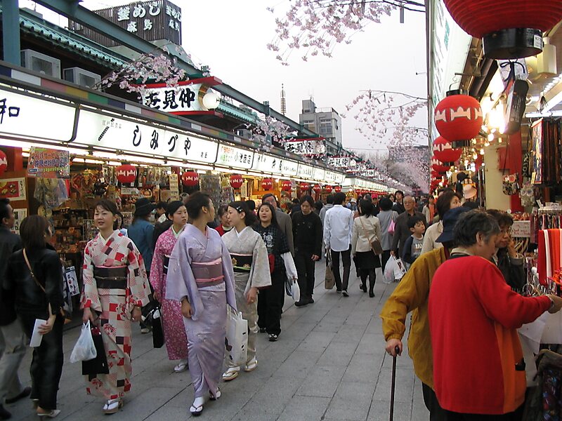 Resultado de imagem para nakamise street asakusa