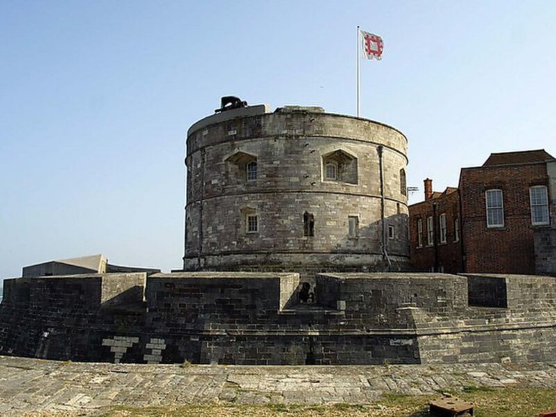 Calshot Castle