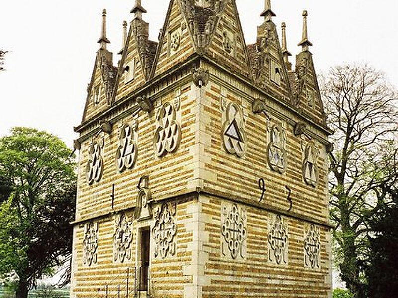 Triangular Lodge