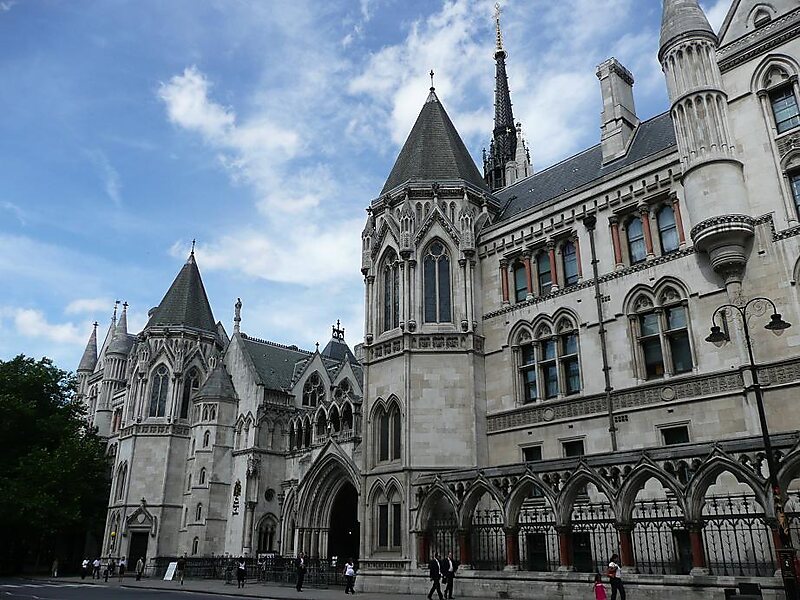 Königliche Gerichtshöfe