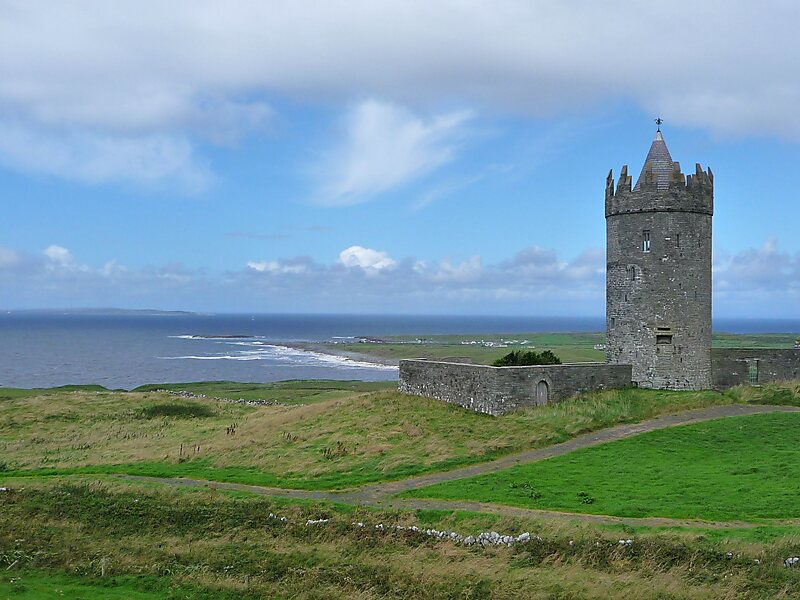 Doonagore Castle
