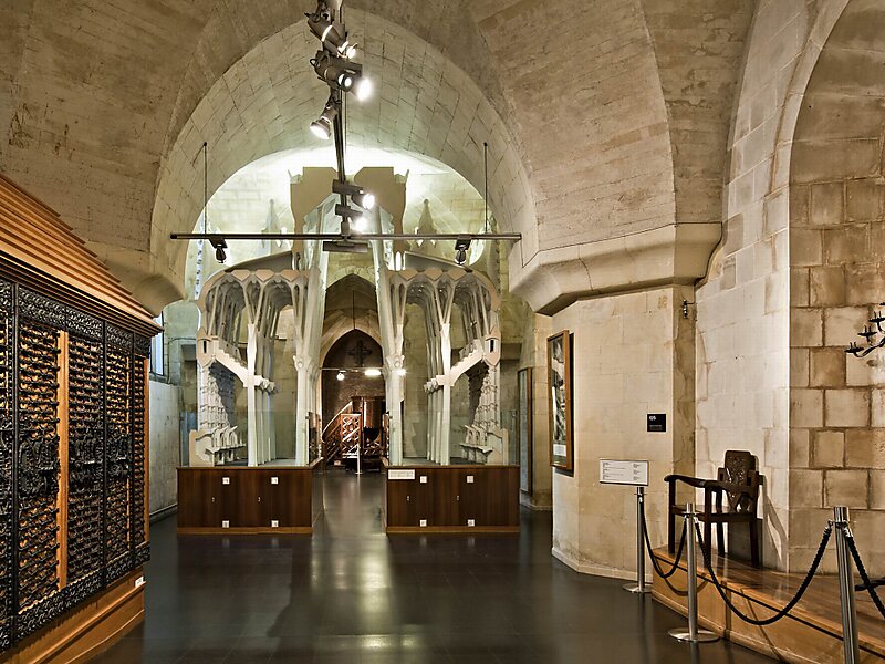 Sagrada Familia Museum In Eixample Barcelona Spanien