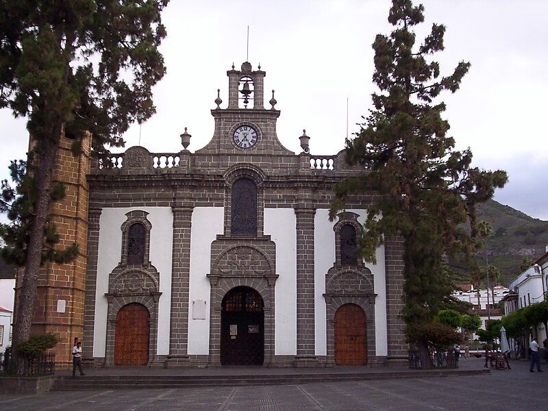 Basílica de Nuestra Señora del Pino