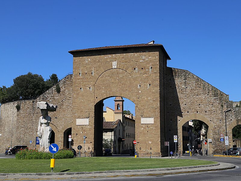 Roman Gate in Florence, Italy | Tripomatic