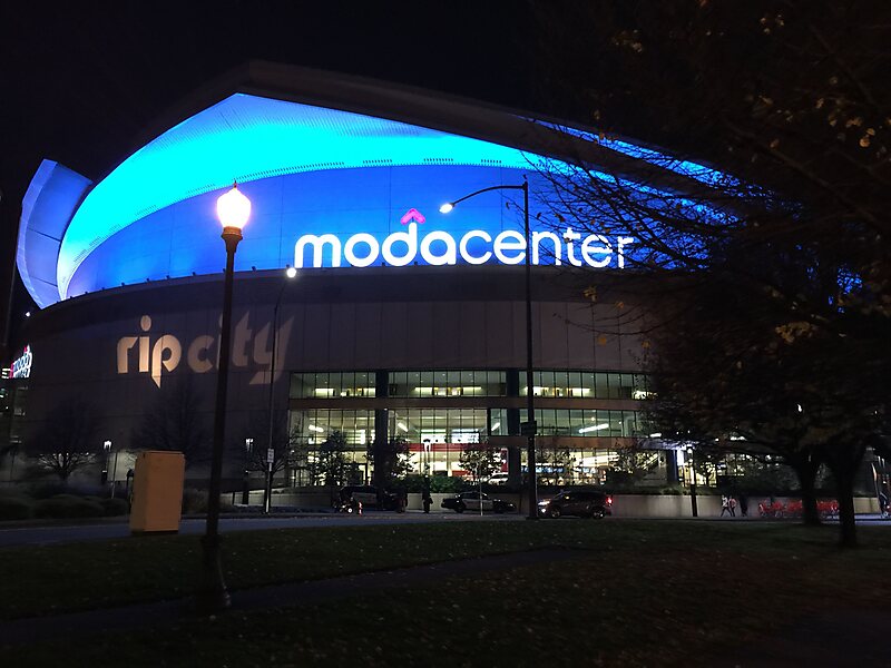 Moda Center in Lloyd District, Portland, Oregon, United States | Sygic Travel Moda Center in Lloyd District, Portland, Oregon... 