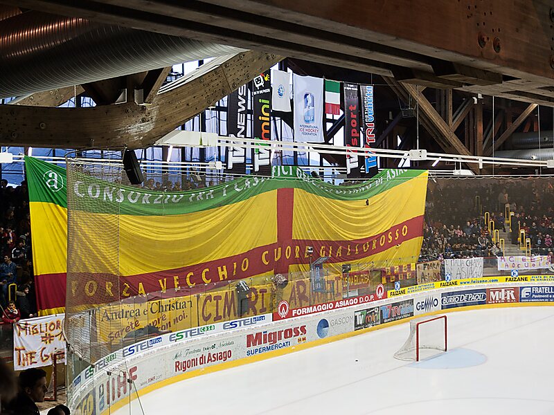 Stadio del Ghiaccio di Asiago Pala Hodegart Asiago, Italia Sygic Travel