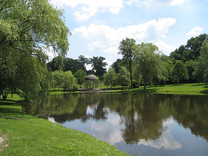 Larz Anderson Auto Museum & Park in Brookline, USA | Sygic Travel