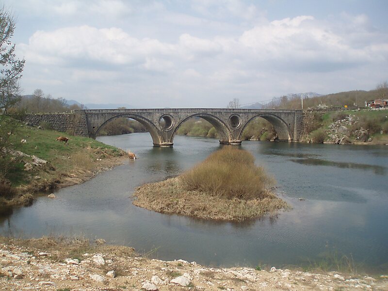 Kosinj Bridge