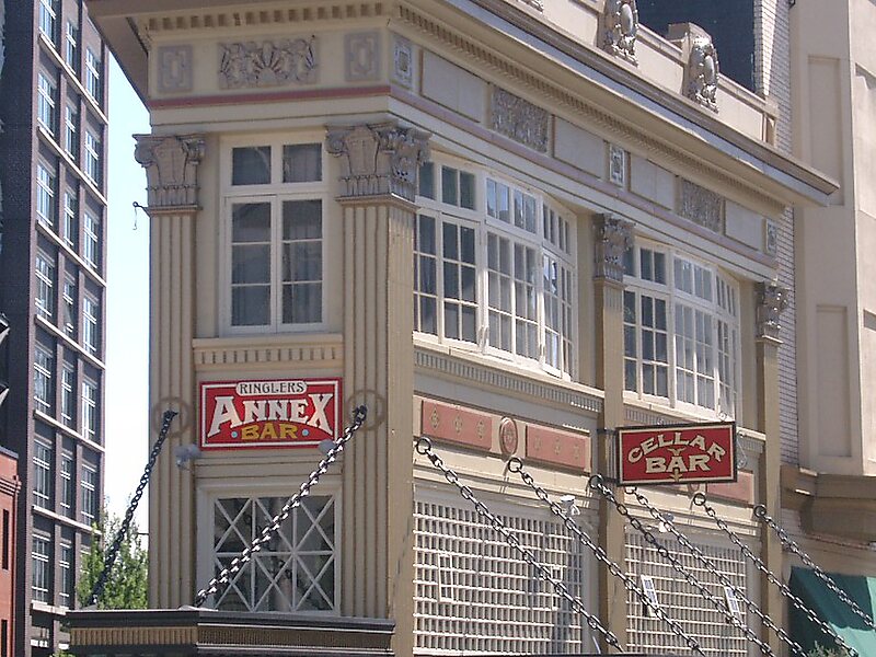 Hillsdale Brewery and Public House