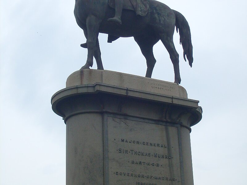 Statue of Sir Thomas Munro