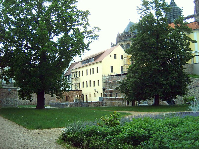Möllenvogteigarten in Altstadt, Magdeburg, Deutschland Sygic Travel