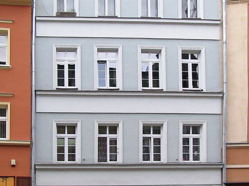 Kamienica przy pl. Bolesława Chrobrego 8 w Kłodzku