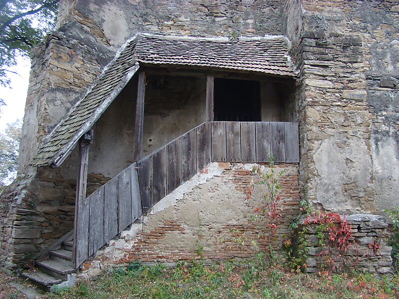 Kürpödi erődtemplom