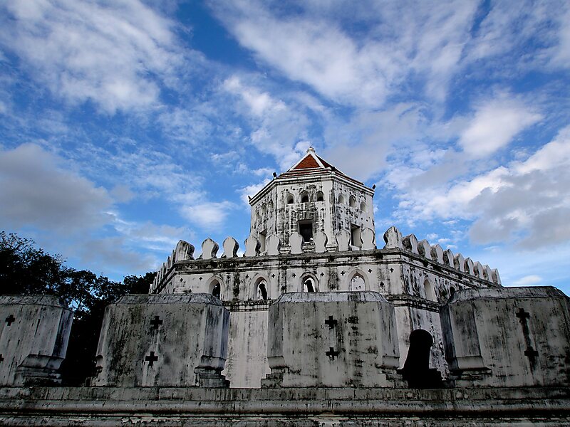 Phra Sumen Fort