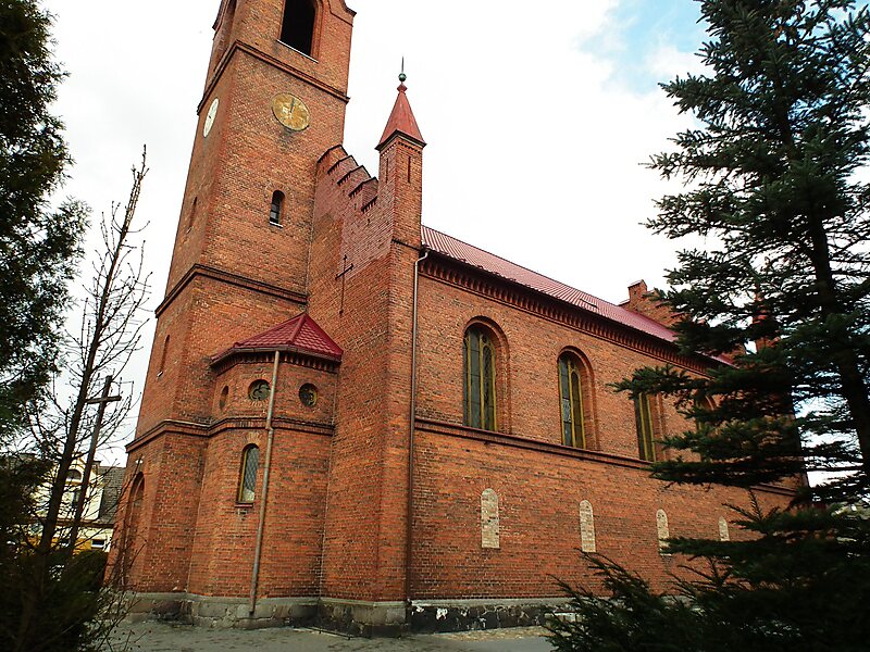 Kościół Matki Bożej od Wykupu Niewolników w Okonku