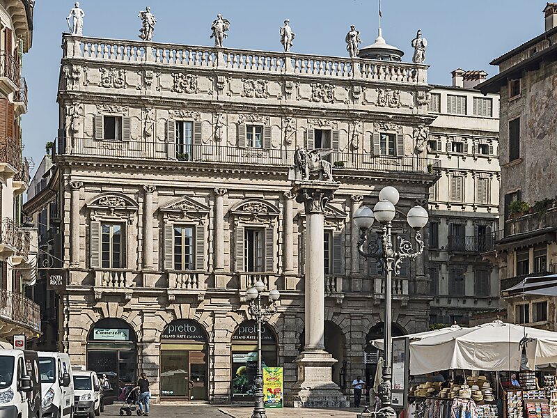 Palazzo Maffei