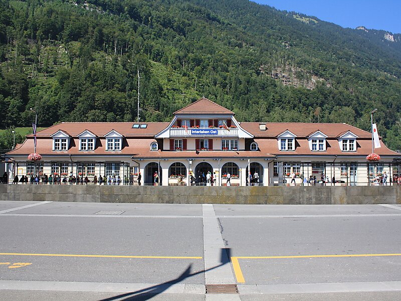 Interlaken Ost railway station in Interlaken, Schweiz/Suisse/Svizzera/Svizra Tripomatic