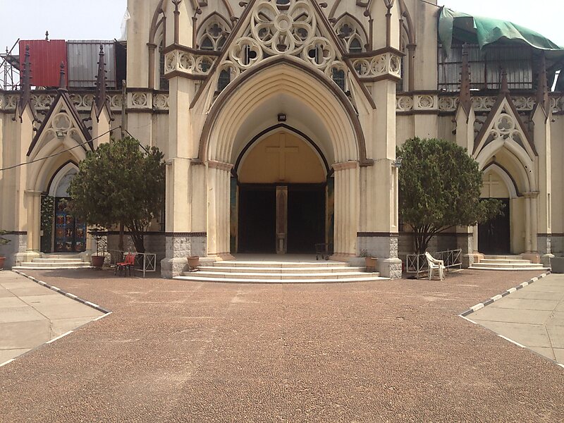 Holy Cross Cathedral in Lagos, Nigeria | Sygic Travel