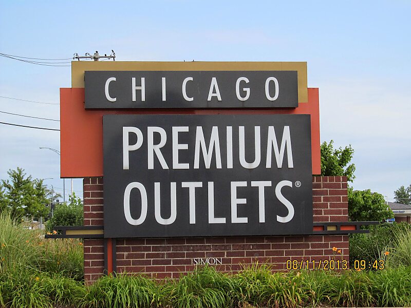 tommy hilfiger chicago premium outlets