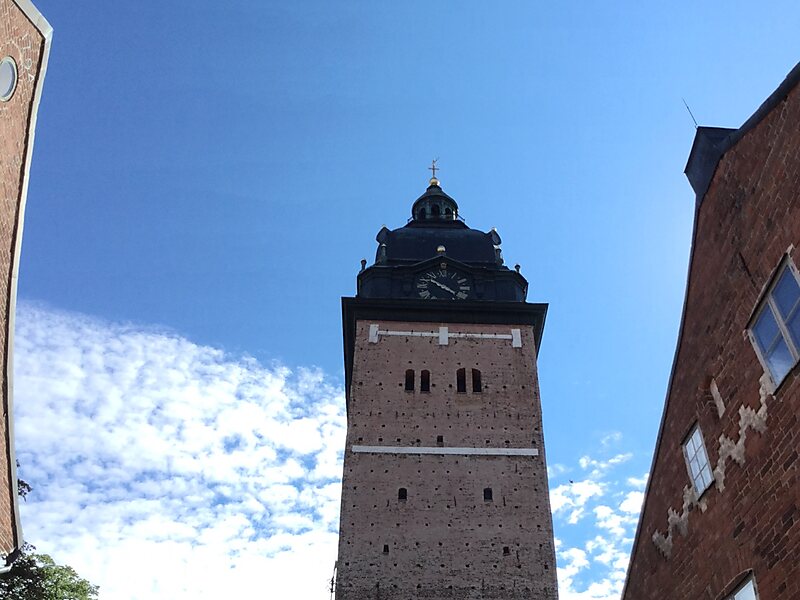 Catedral de Strängnäs en Strängnäs, Suecia Tripomatic
