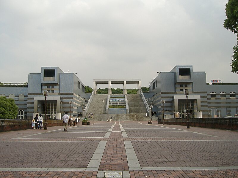 パルテノン多摩