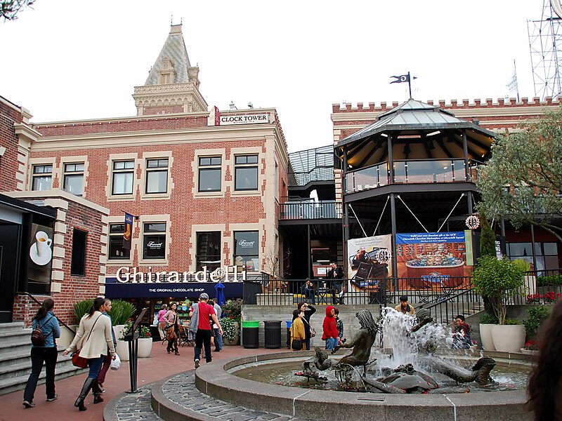 Ghirardelli Square in San Francisco, United States | Tripomatic