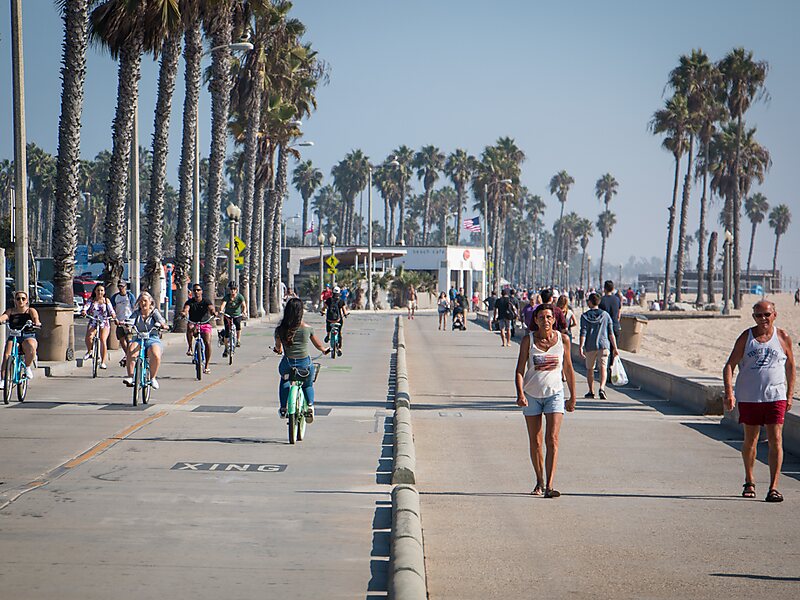 Venice Beach Boardwalk in Los Angeles, USA | Sygic Travel