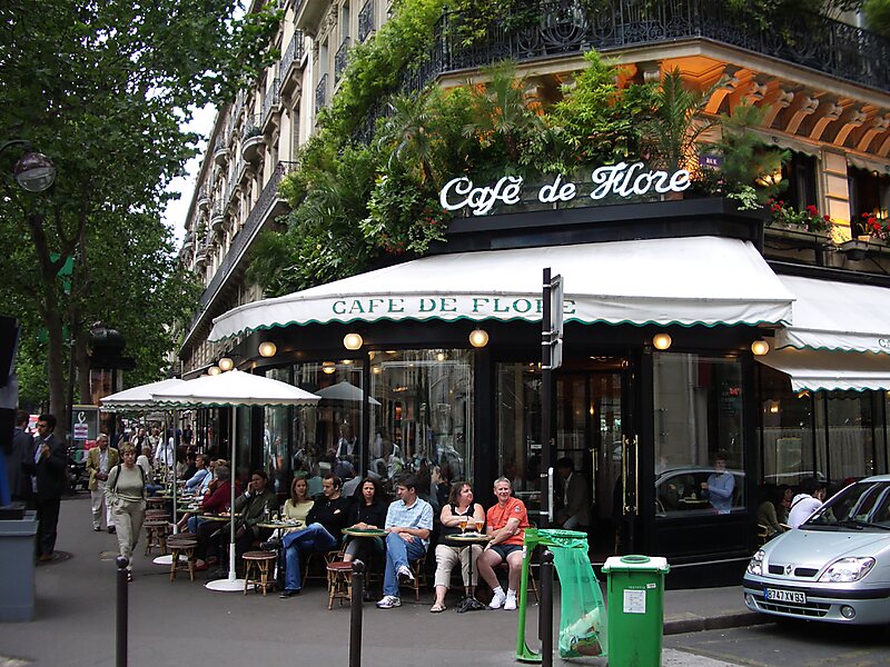 Café de Flore en 6th arrondissement of Paris, París, Francia | Tripomatic