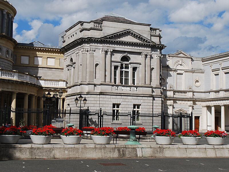 tours of leinster house