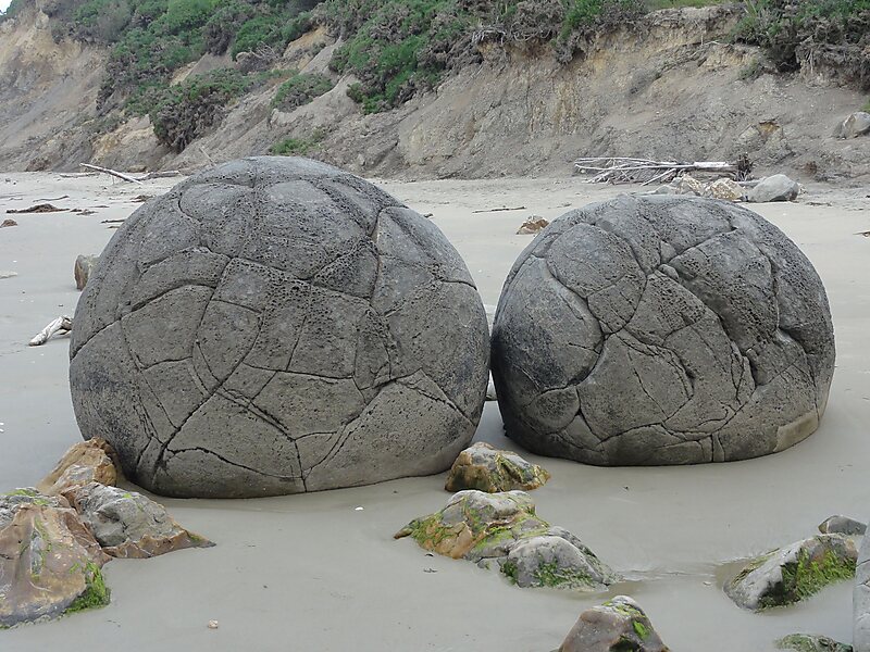 Moeraki Boulder