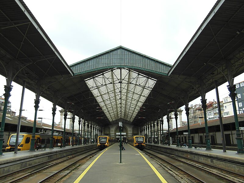 Estación de Porto-São Bento en Sé, Vila Nova de Gaia ...