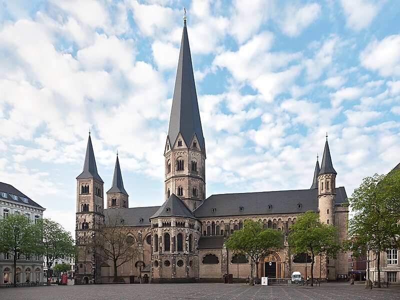 Bonn Minster in Bonn, Deutschland | Sygic Travel