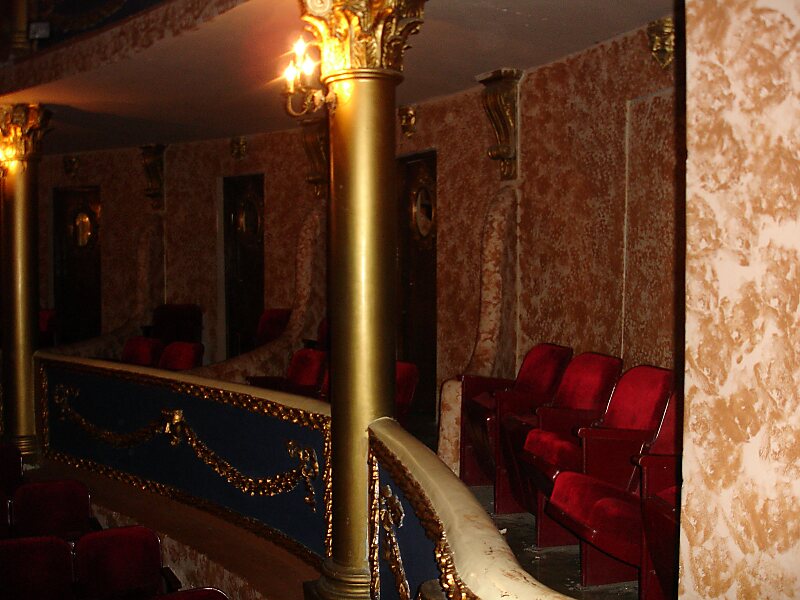 Abril Theatre