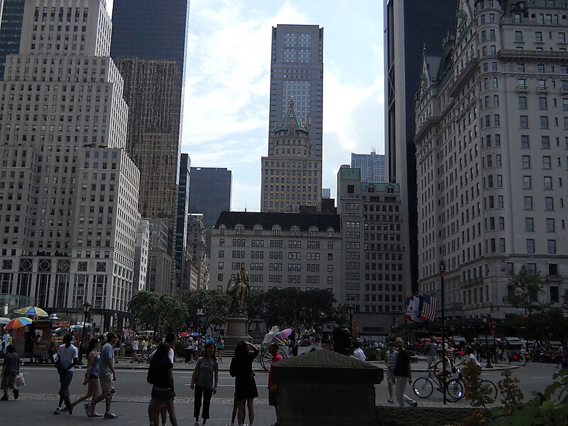 그랜드 아미 플라자