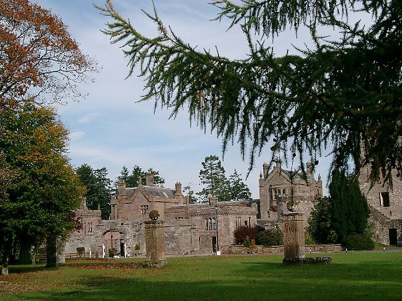 Hoddom Castle