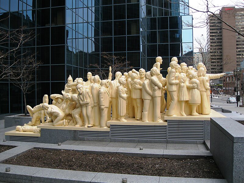 La multitud iluminada