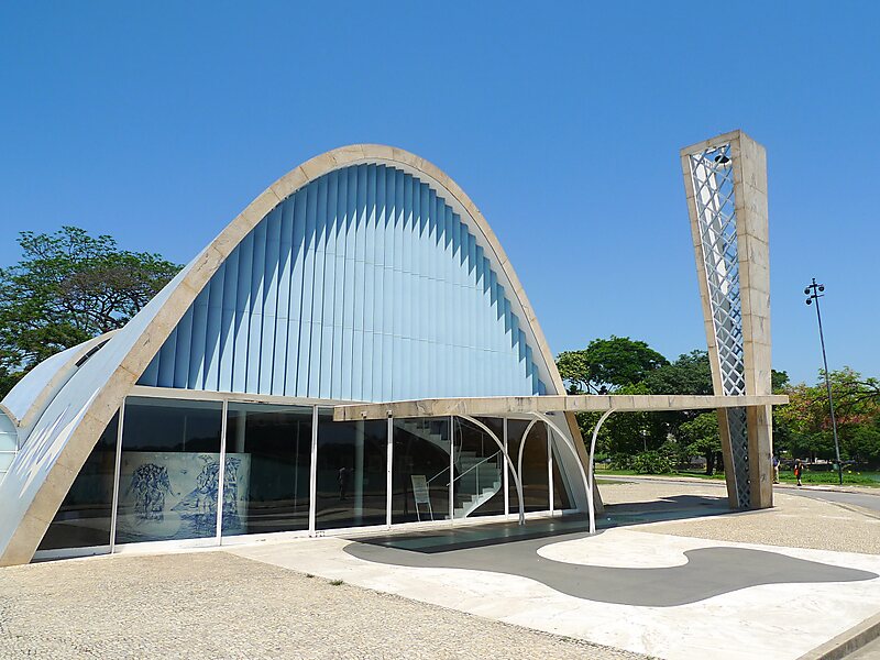 Pampulha's Yacht Club - Oscar Niemeyer - 1940 - Belo Horizonte - Brazil :  r/ModernistArchitecture