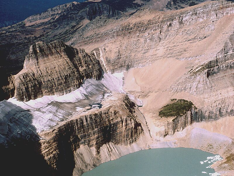 Grinnell Glacier in Glacier County, Montana, United States | Tripomatic