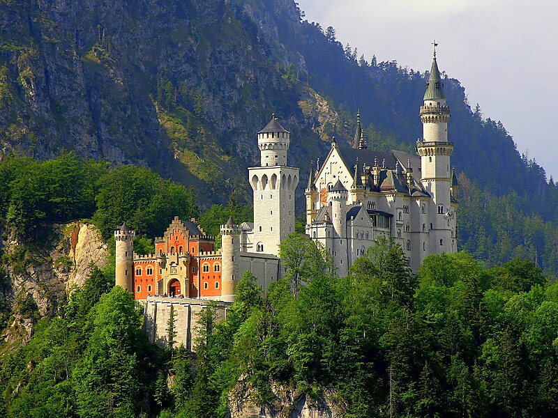 Schloss Neuschwanstein in Schwangau, Deutschland | Tripomatic