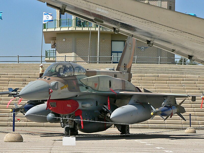 General Dynamics F-16