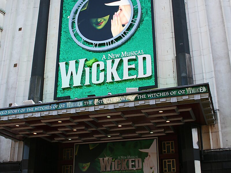 Apollo Victoria Theatre