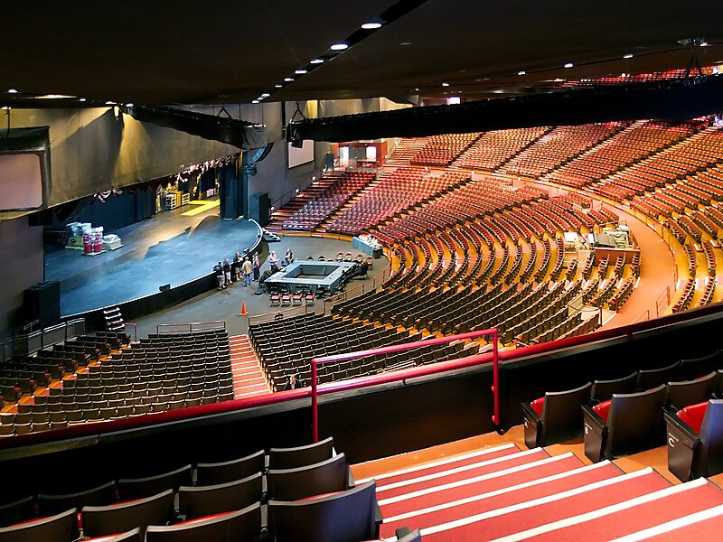 Gibson Amphitheatre in Los Angeles, USA | Sygic Travel