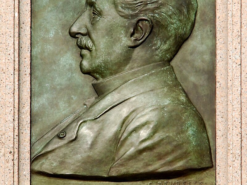 Monument à Émile Henricot