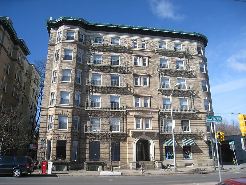 Avenida Massachusetts