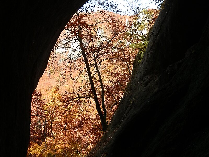 Jaskyňa Šarkania diera