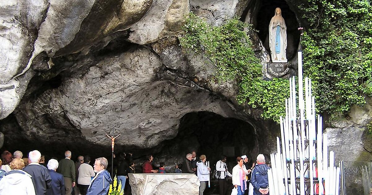 Sanctuary of Our Lady of Lourdes in Lourdes, France | Sygic Travel